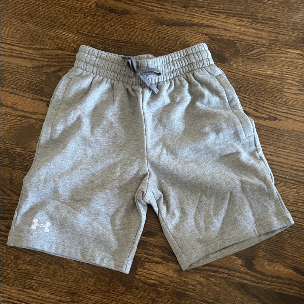 Under Armour Men's Athletic Light Gray Shorts